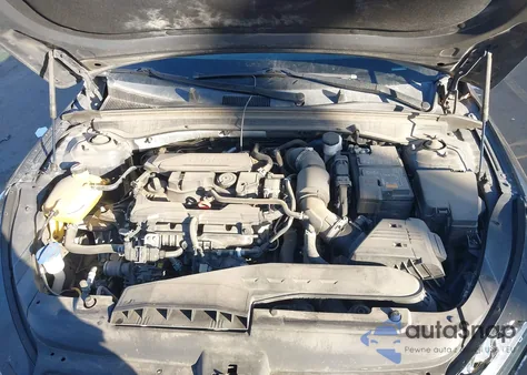 2021 Kia K5 Lxs z USA, uszkodzony, nr VIN 5XXG14J28MG043766